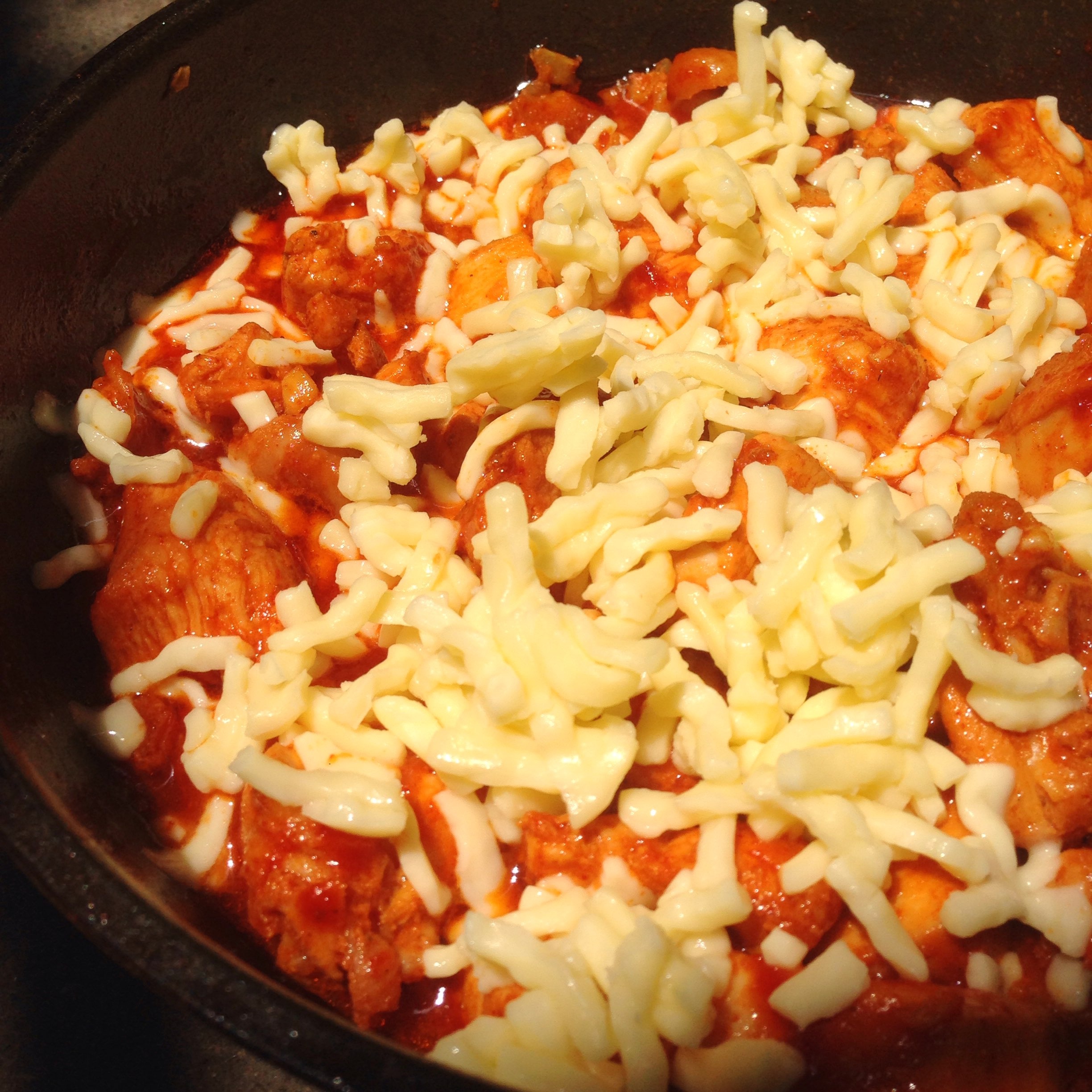 Ga quay pho mai Han Quoc thom lung hinh anh