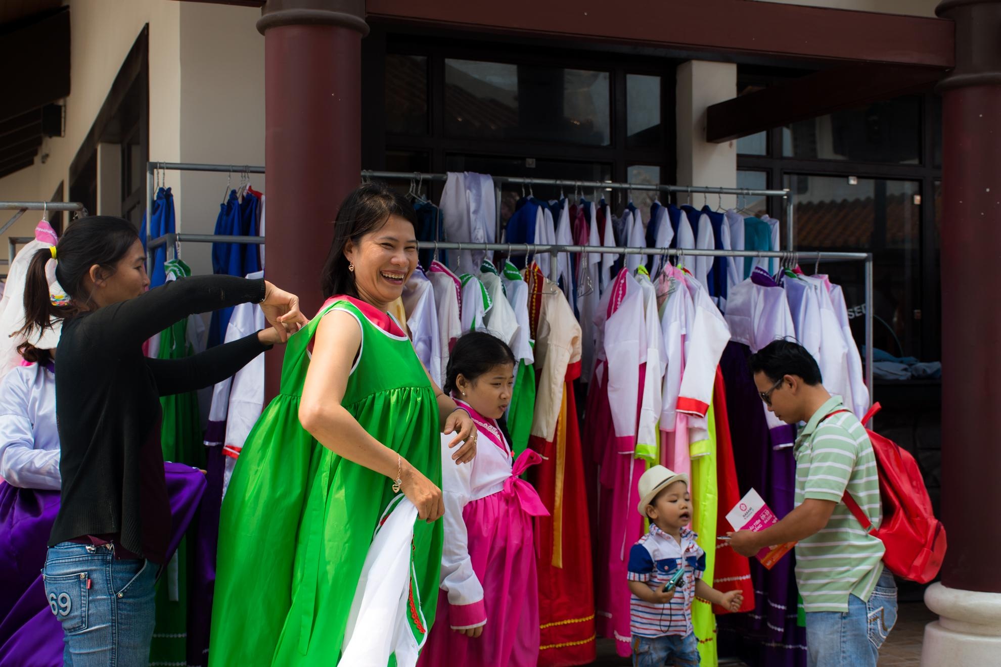 Khai mac le hoi hoa anh dao Da nang anh 1