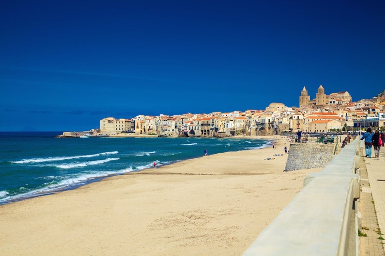 Những bãi biển đẹp nhất Châu Âu ảnh 14 Nhung bai bien dep nhat Chau Au anh 14