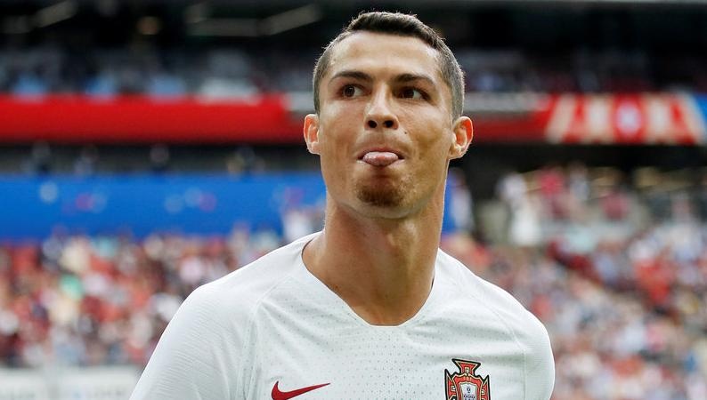 Ronaldo toa sang, Bo Dao Nha nhoc nhan vuot ai Morocco hinh anh