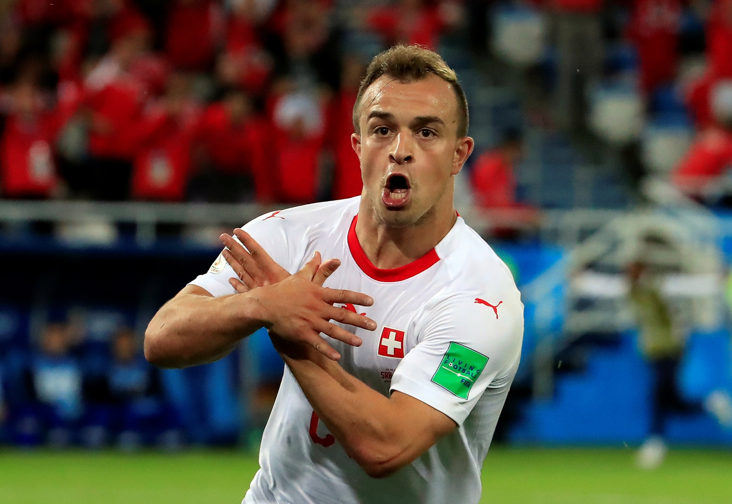 Shaqiri solo ghi ban, Thuy Si thang ngoan muc phut cuoi hinh anh