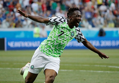 Nigeria thang Iceland 2-0, Messi co them co hoi o lai World Cup hinh anh