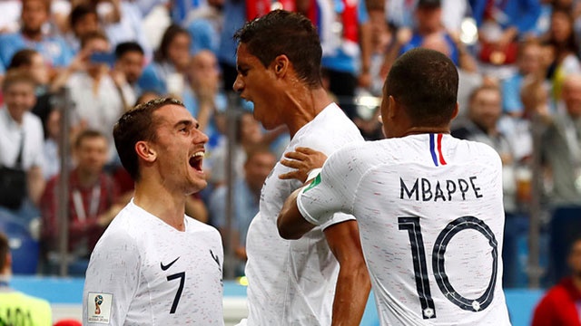 DT Phap vao ban ket World Cup sau chien thang 2-0 truoc Uruguay hinh anh
