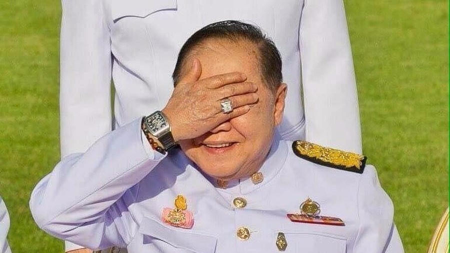 Suc ep doi pho thu tuong Thai deo dong ho xa xi tu chuc hinh anh