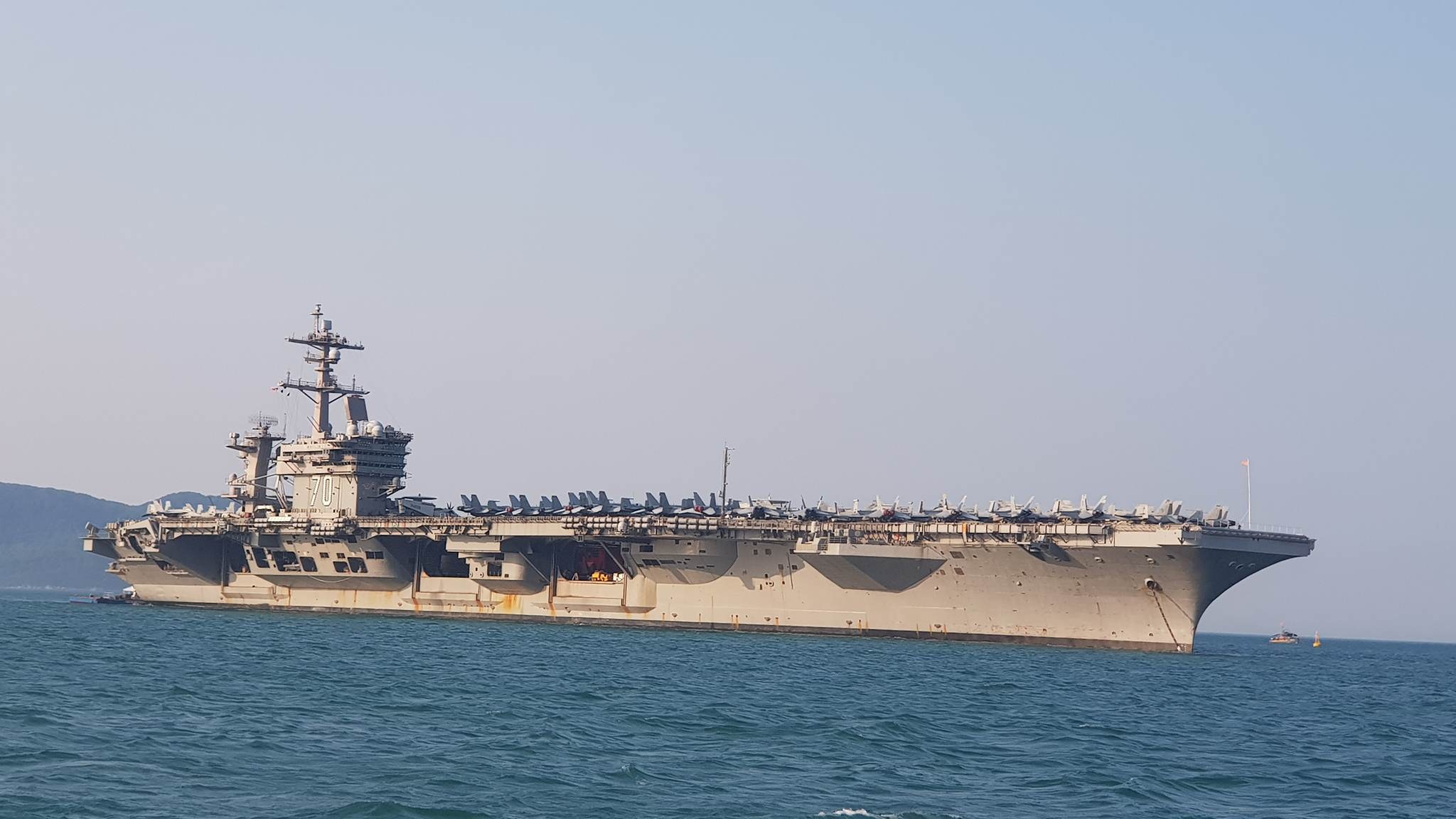 Hinh anh dau tien cua nhom tac chien tau san bay My o Da Nang hinh anh