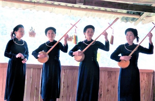 Pac Ngoi: Noi nong dan chuyen tu lam nong sang lam du lich hinh anh