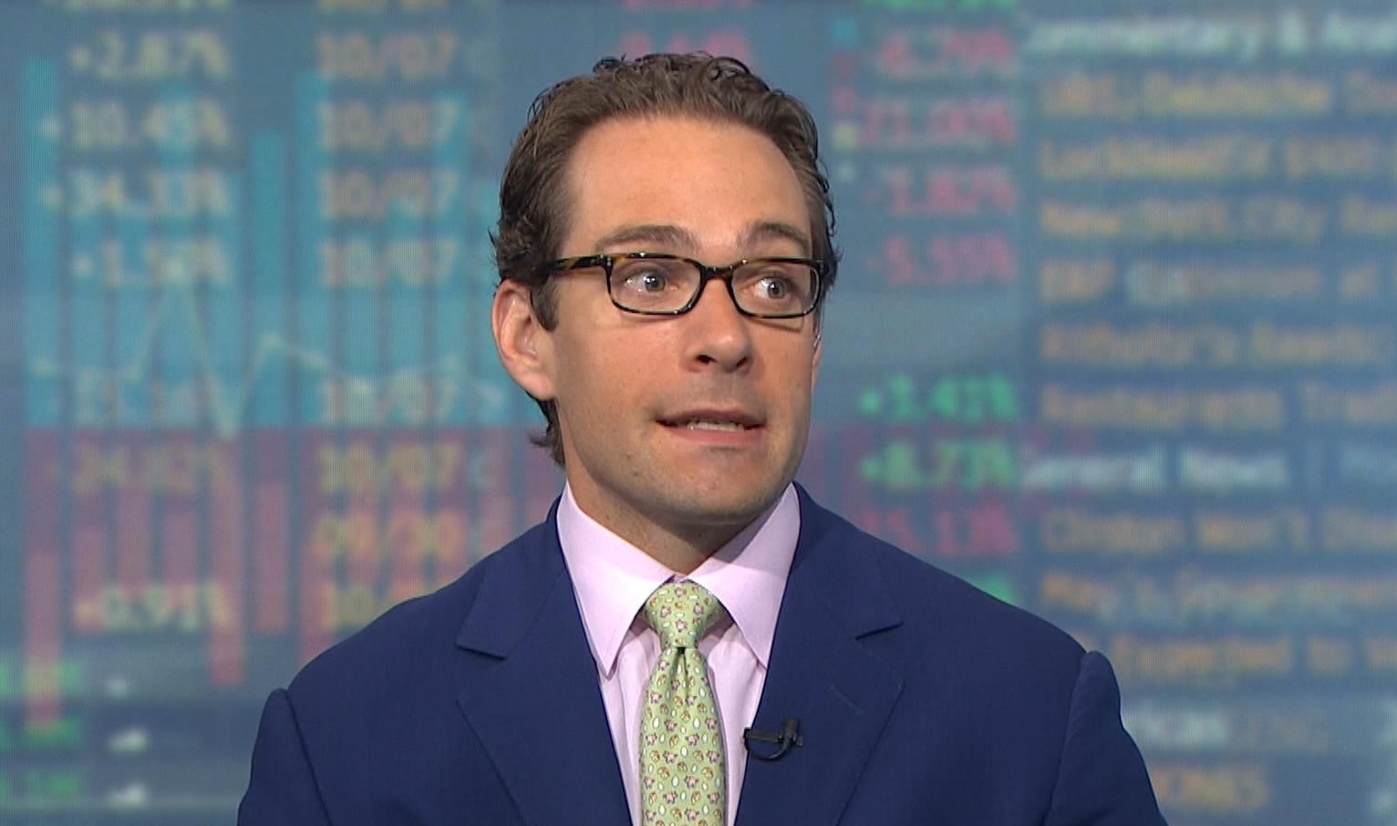 My vay them 300 ty USD anh 2