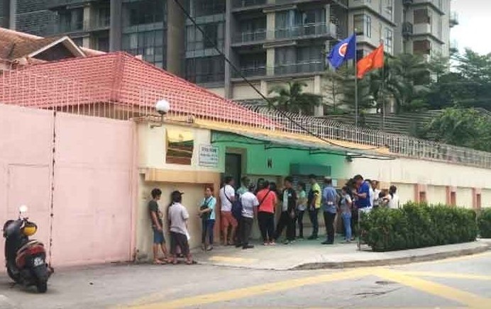 Mot phu nu tu vong sau khi tu dam minh tai DSQ Viet Nam o Malaysia hinh anh