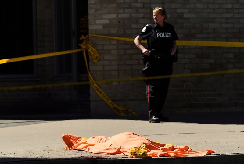 Lao xe vao dam dong Canada anh 5