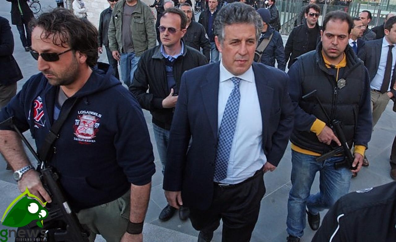 nha bao va mafia Italy anh 3