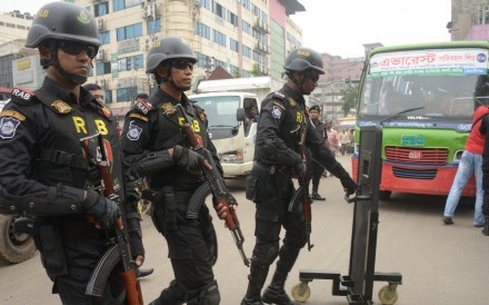 Gan 100 nguoi thiet mang trong chien dich chong ma tuy o Bangladesh hinh anh