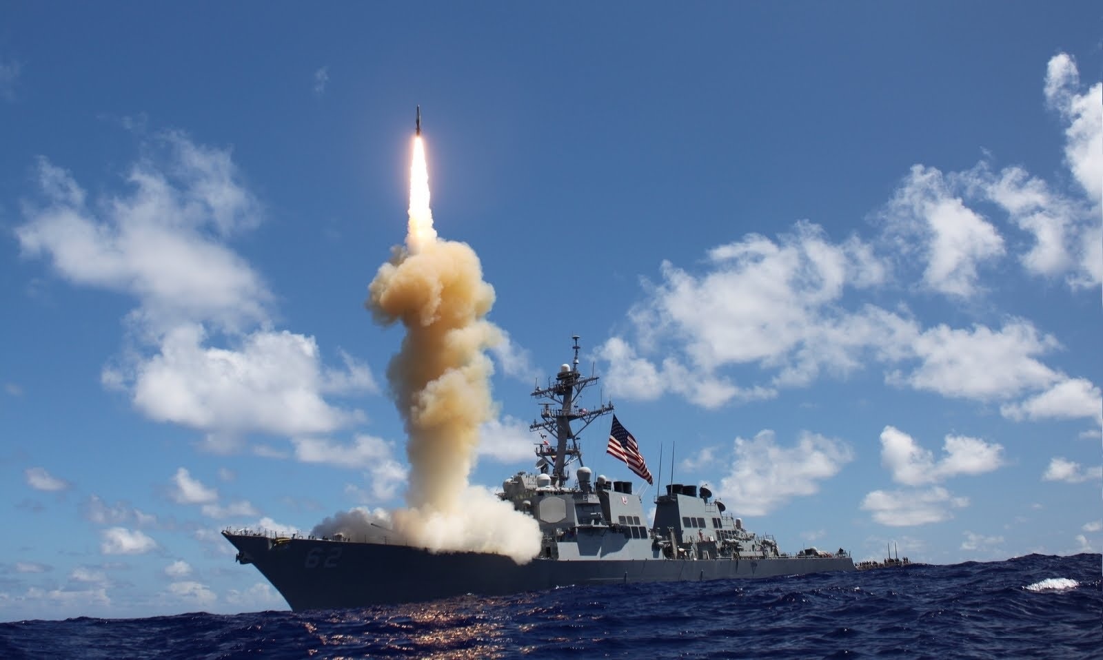 My canh bao kha nang tan cong dao Trung Quoc chiem dong o Bien Dong hinh anh