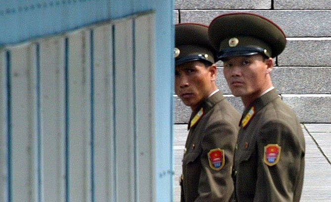 Nhung diep vien mac ket o Han Quoc mon moi cho co hoi ve Trieu Tien hinh anh