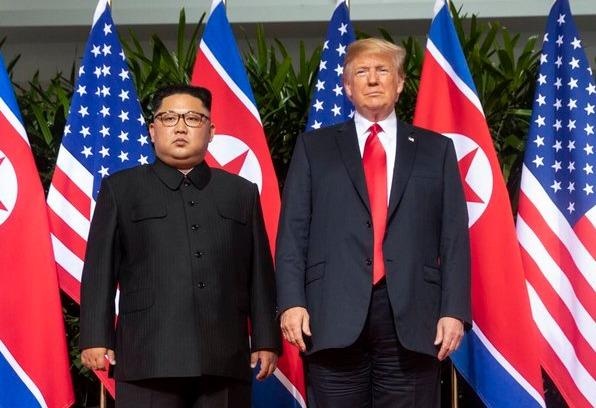 Ngon ngu co the cho thay Trump - Kim deu lo lang khi gap nhau hinh anh