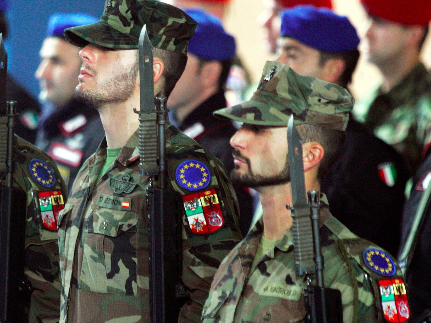 9 nuoc chau Au thanh lap luc luong phong thu chung hinh anh