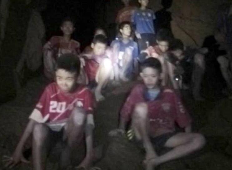 Nhung hinh anh dau tien cua doi bong Thai mat tich duoc tim thay hinh anh