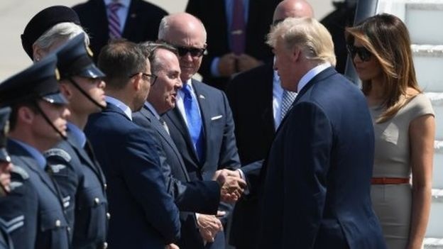 Trump đến Anh ảnh 1 Trump den Anh anh 1