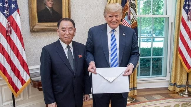 Trump nhan thu moi cua Kim Jong Un, de ngo kha nang gap lan hai hinh anh