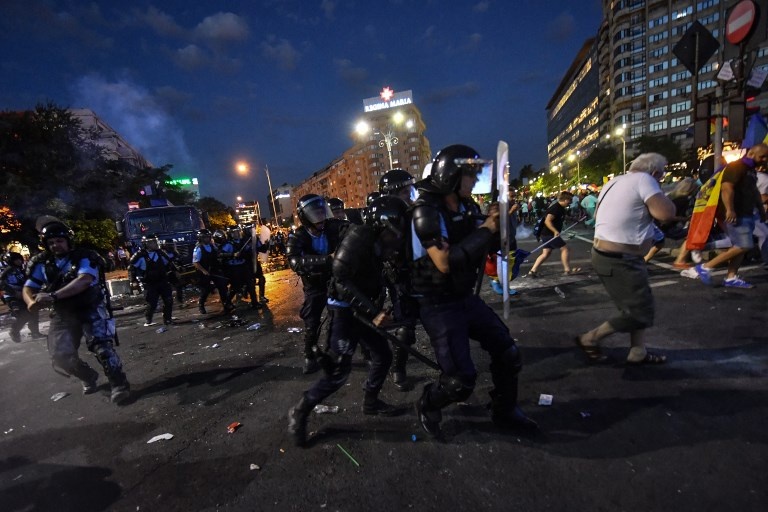 bieu tinh chong tham nhung anh 8