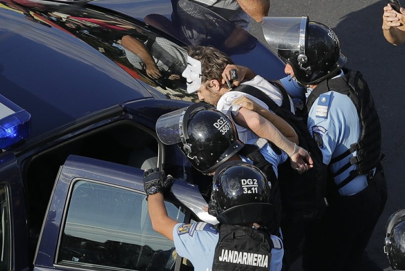 bieu tinh chong tham nhung anh 4