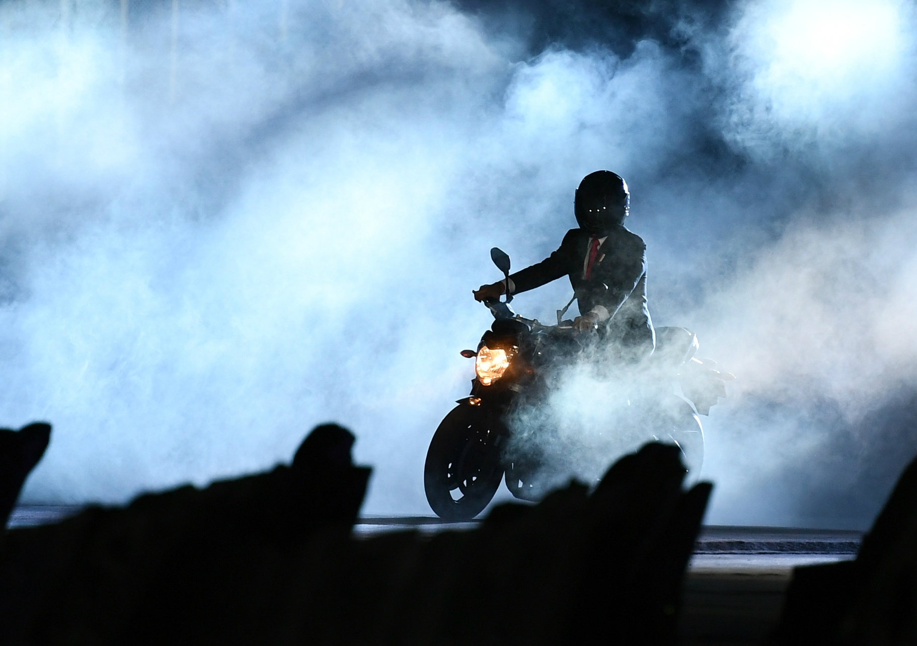 Tranh cai viec tong thong Indonesia lai moto o le khai mac ASIAD hinh anh