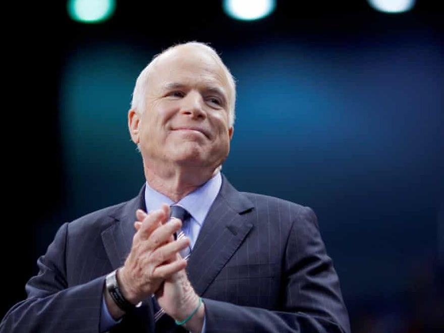 Thuong nghi si John McCain, tuong dai chinh tri My, qua doi hinh anh