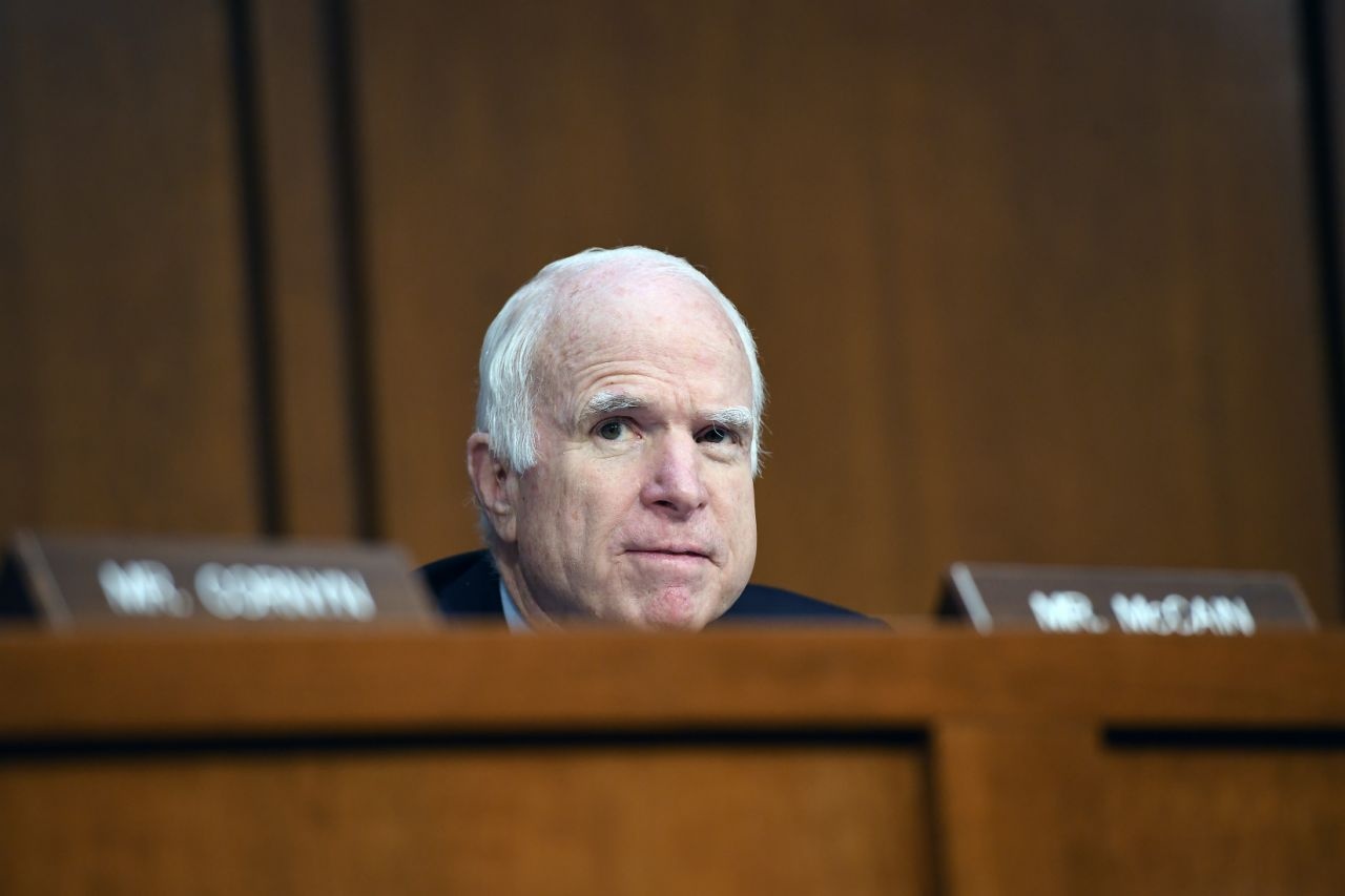 thuong nghi si John McCain anh 18