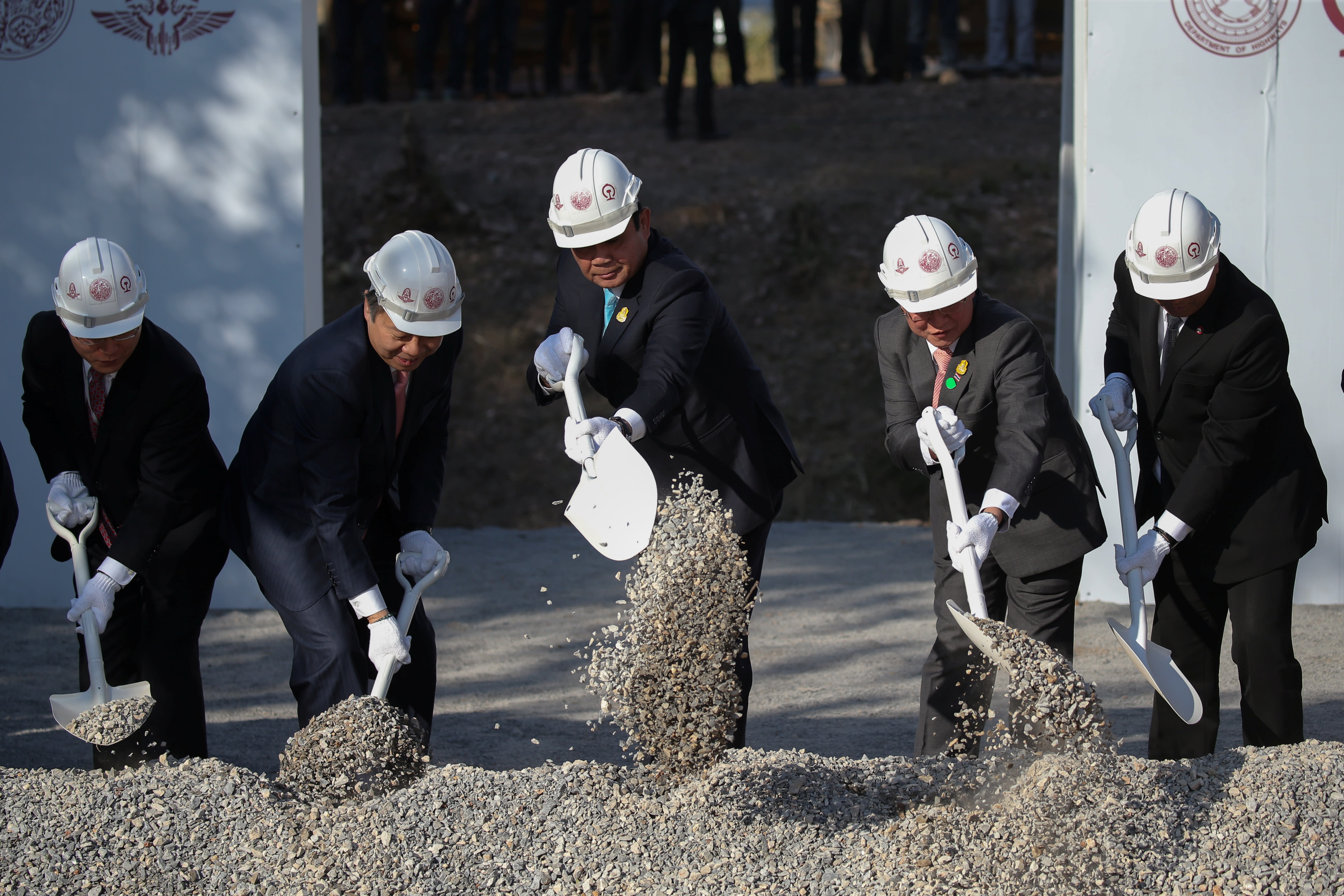 Thai Lan trai tham do don 500 cong ty Trung Quoc hinh anh