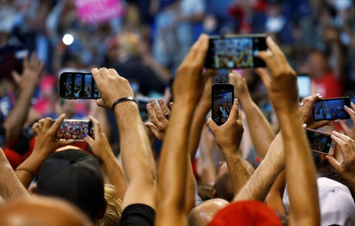 My se gui tin nhan bao dong den dien thoai tat ca nguoi dan hinh anh