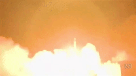 Iran o at tan cong quan noi day o Syria bang ten lua dan dao hinh anh