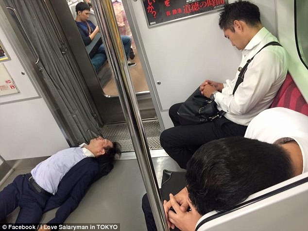 ngu tren duong Nhat Ban anh 4