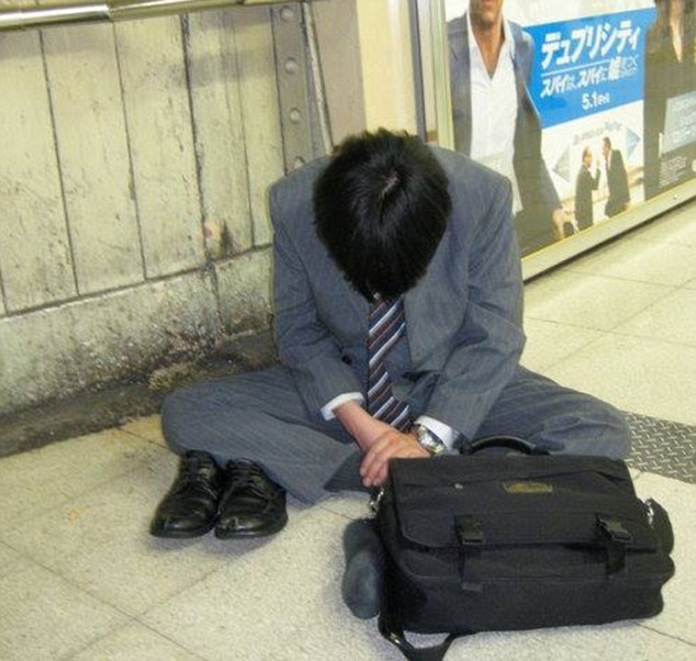 ngu tren duong Nhat Ban anh 3