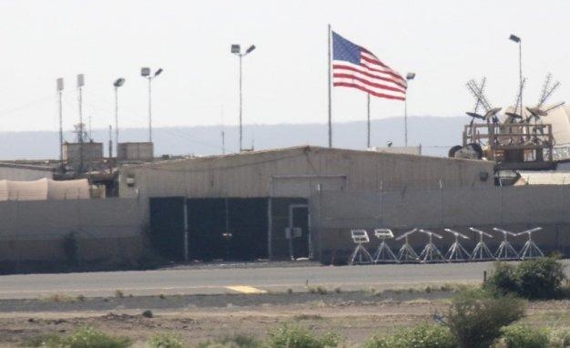 My lo can cu duy nhat tai chau Phi bi Trung Quoc bop nghet hinh anh