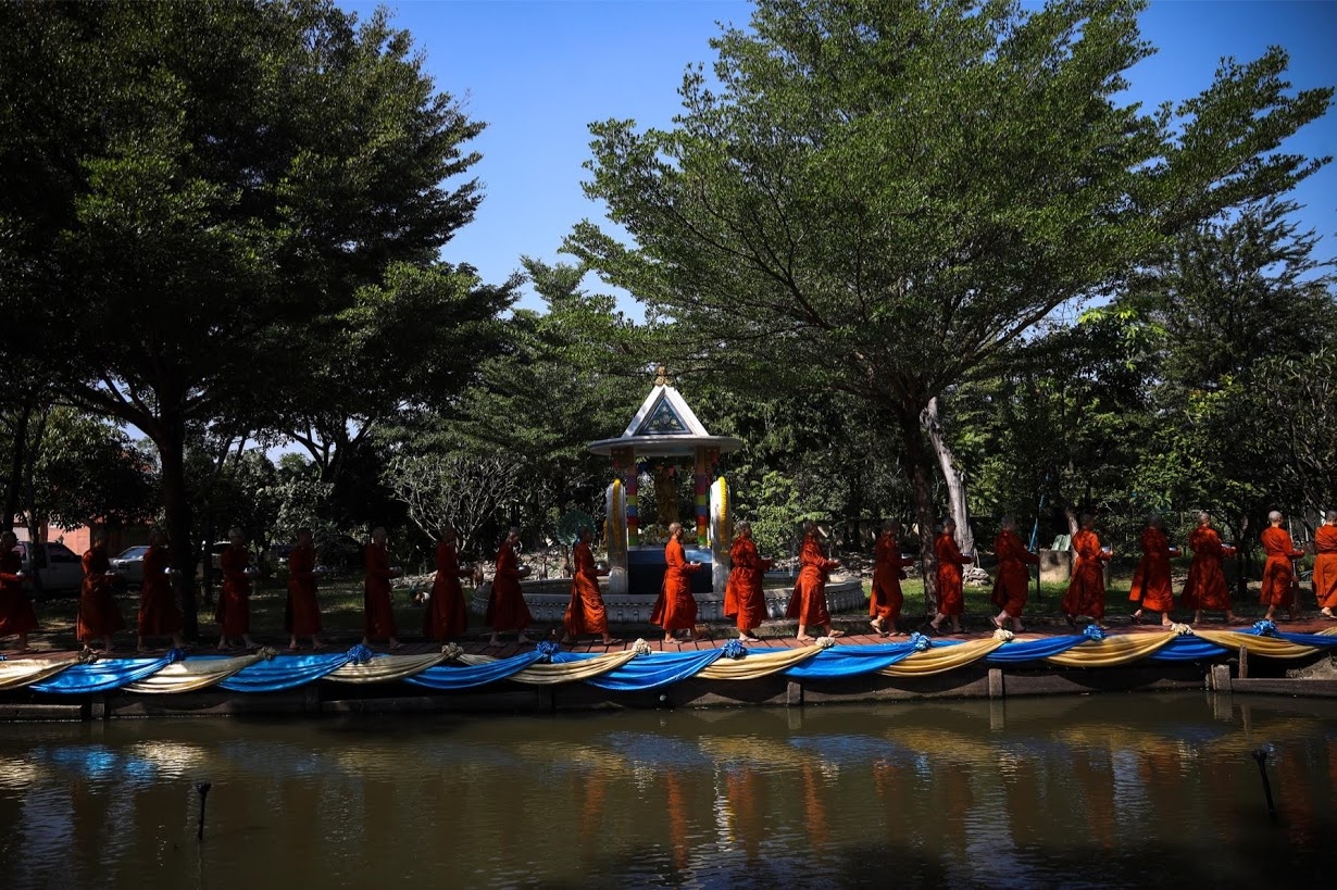 phu nu Thai Lan doi quyen xuat gia anh 1