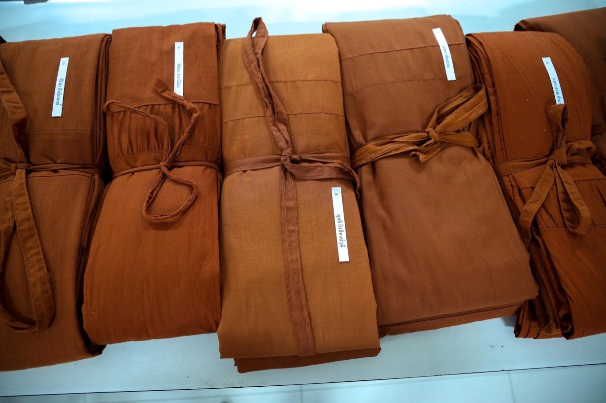 phu nu Thai Lan doi quyen xuat gia anh 7