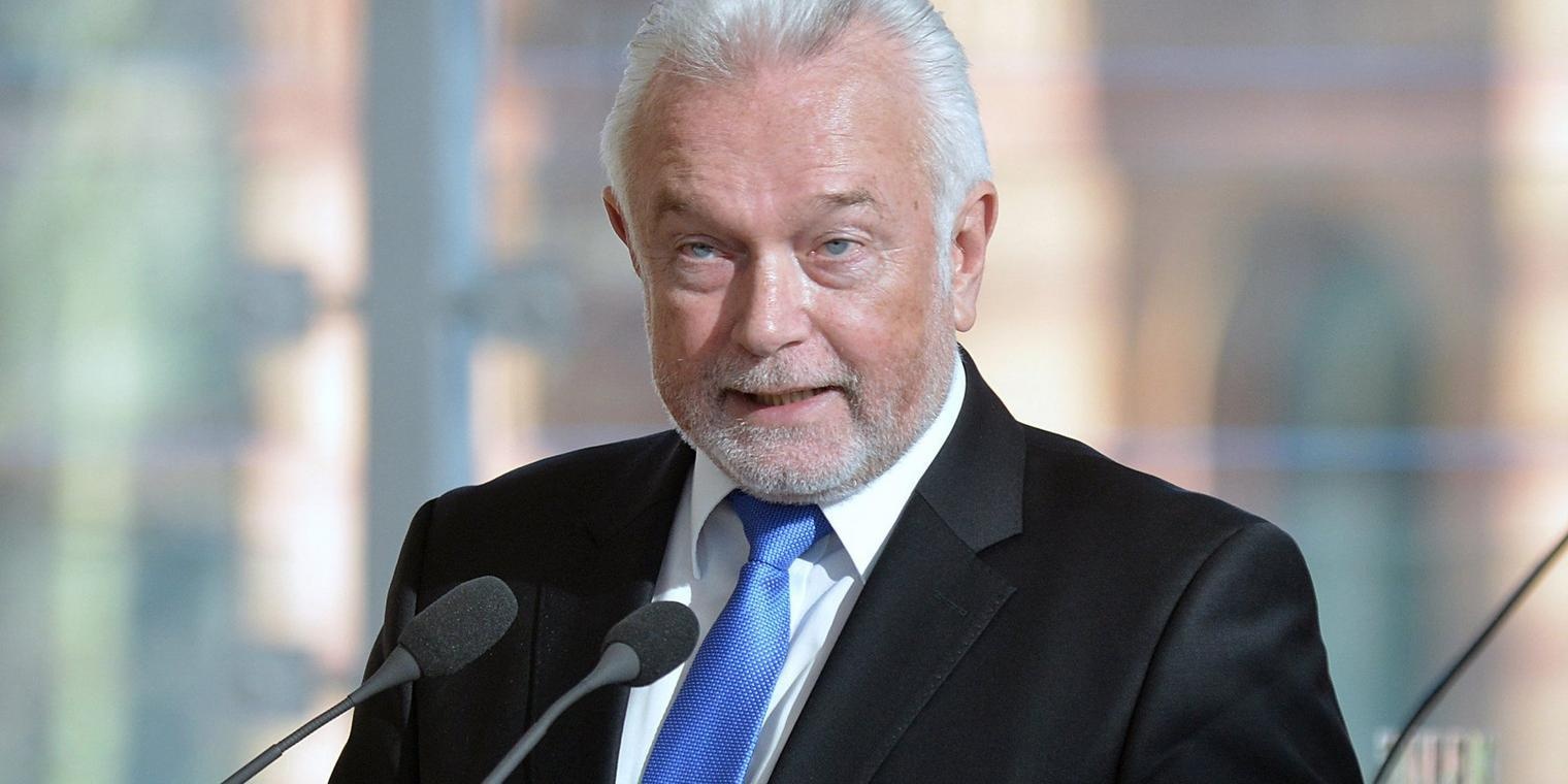 Pho chu tich quoc hoi Duc doi truc xuat dai su My vi ngan sach NATO hinh anh