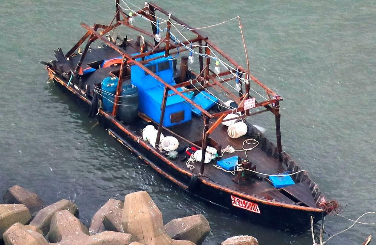 tau ma Trieu Tien anh 2