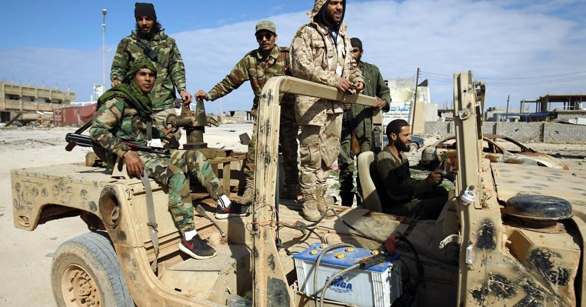 Chinh phu bat 145 binh si doi lap, Lybia ben bo vuc noi chien hinh anh