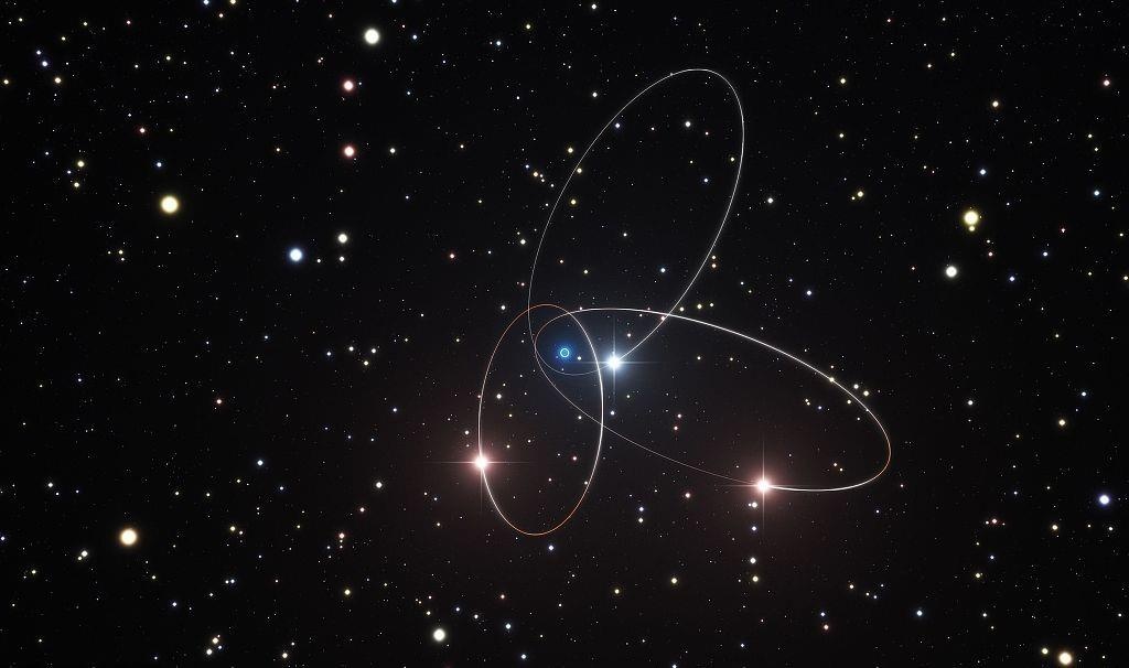 hinh anh dau tien ve ho den anh 6