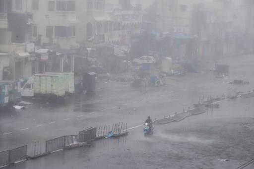 Sieu bao Fani do bo anh 4