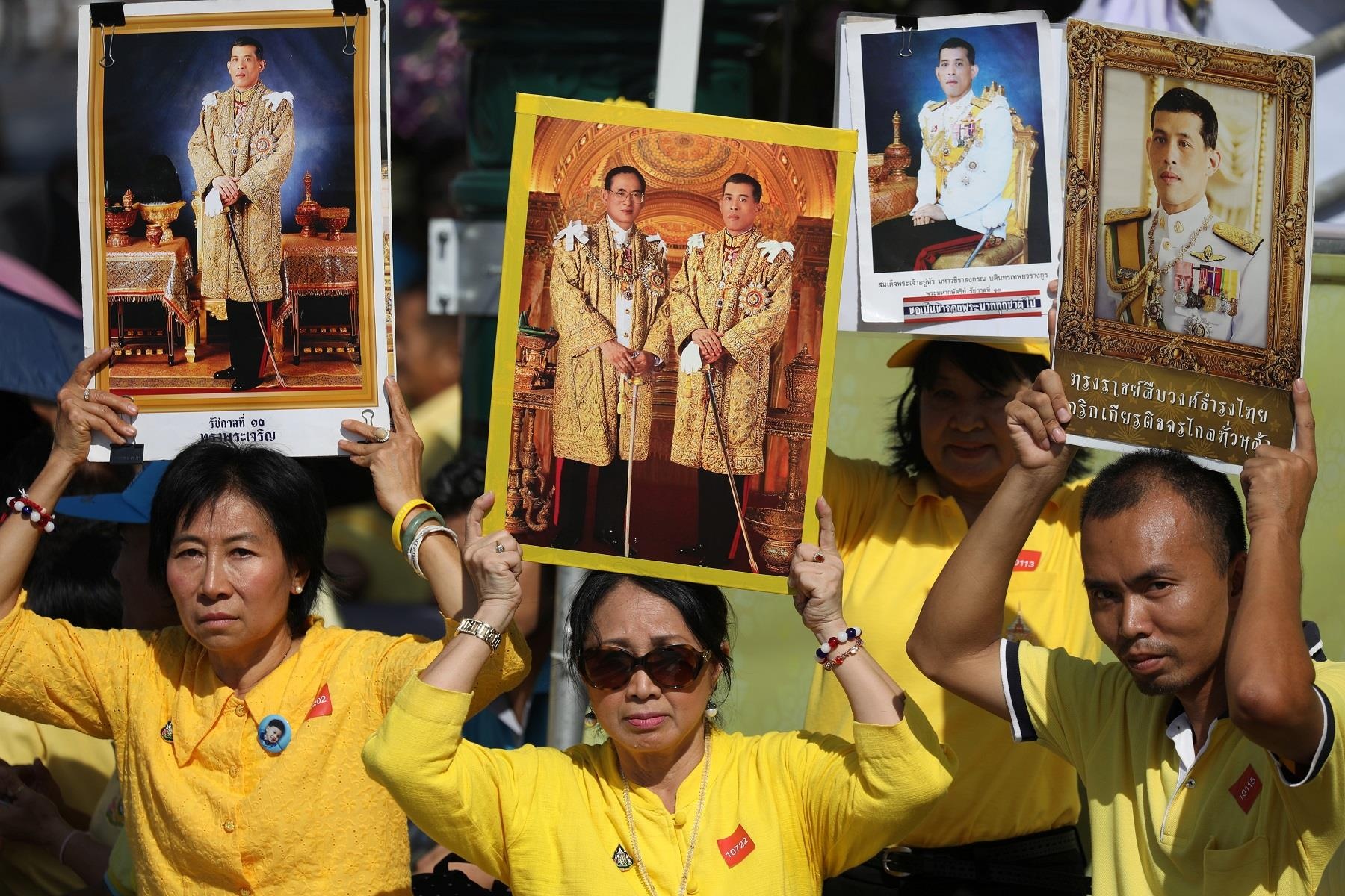 vua Thai Lan dang co anh 8