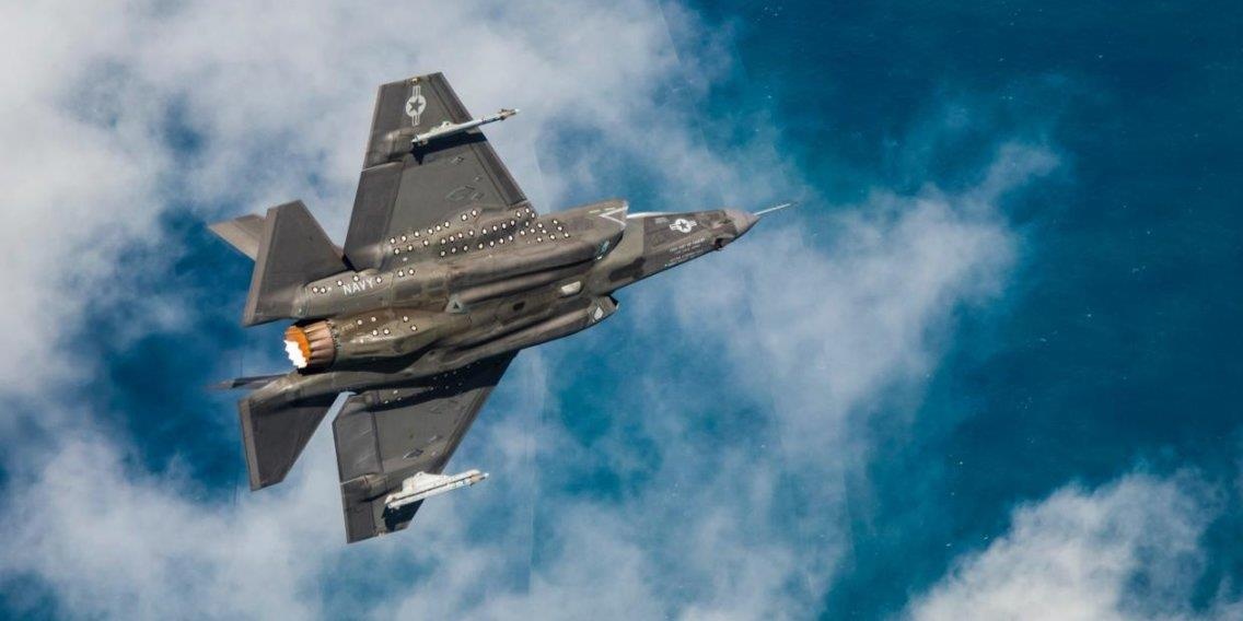 Khoanh khac tiem kich F-35C bat dau bay voi toc do sieu thanh hinh anh