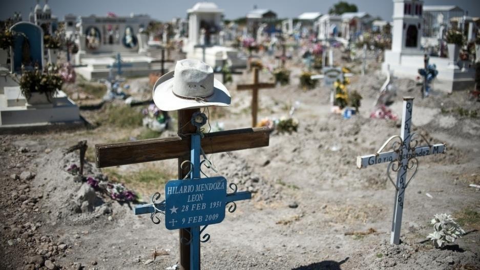 Mexico phat hien hon 3.000 ngoi mo chon xac nan nhan cuoc chien ma tuy hinh anh