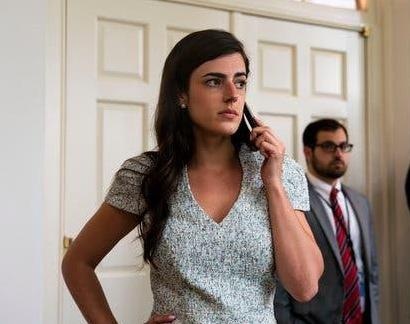 Tro ly TT Trump bi sa thai sau binh luan nhay cam ve Ivanka, Tiffany hinh anh