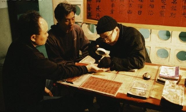 TQ bat 100 nguoi trong duong day 'thay boi' online lua 7 trieu USD hinh anh