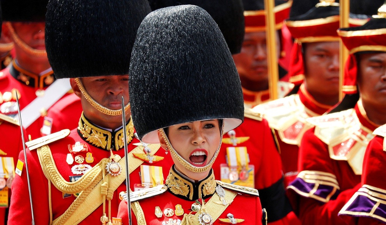 cuoc song Hoang gia kho khan anh 2