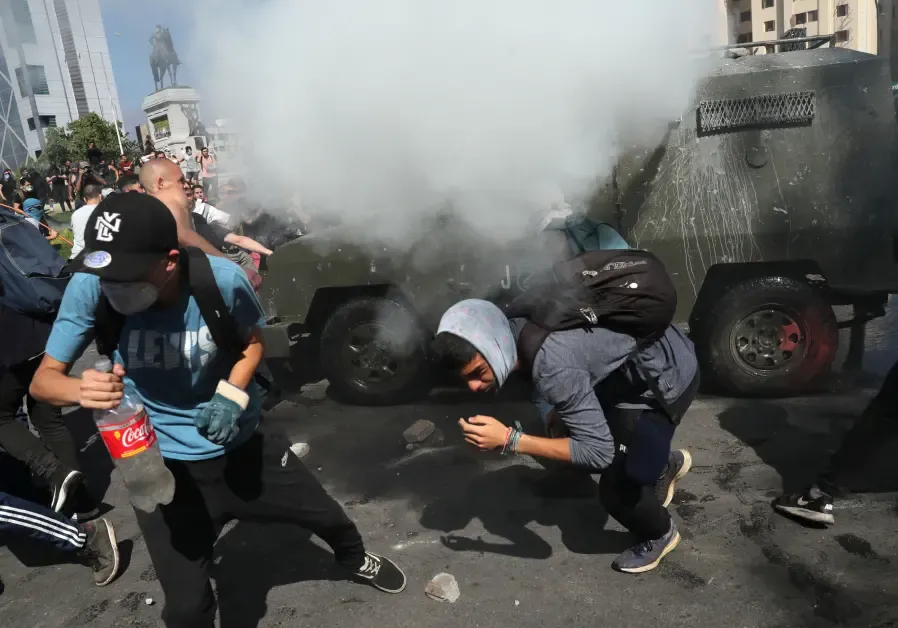 Chile huy dang cai APEC nua thang truoc ngay hoi nghi khai mac hinh anh