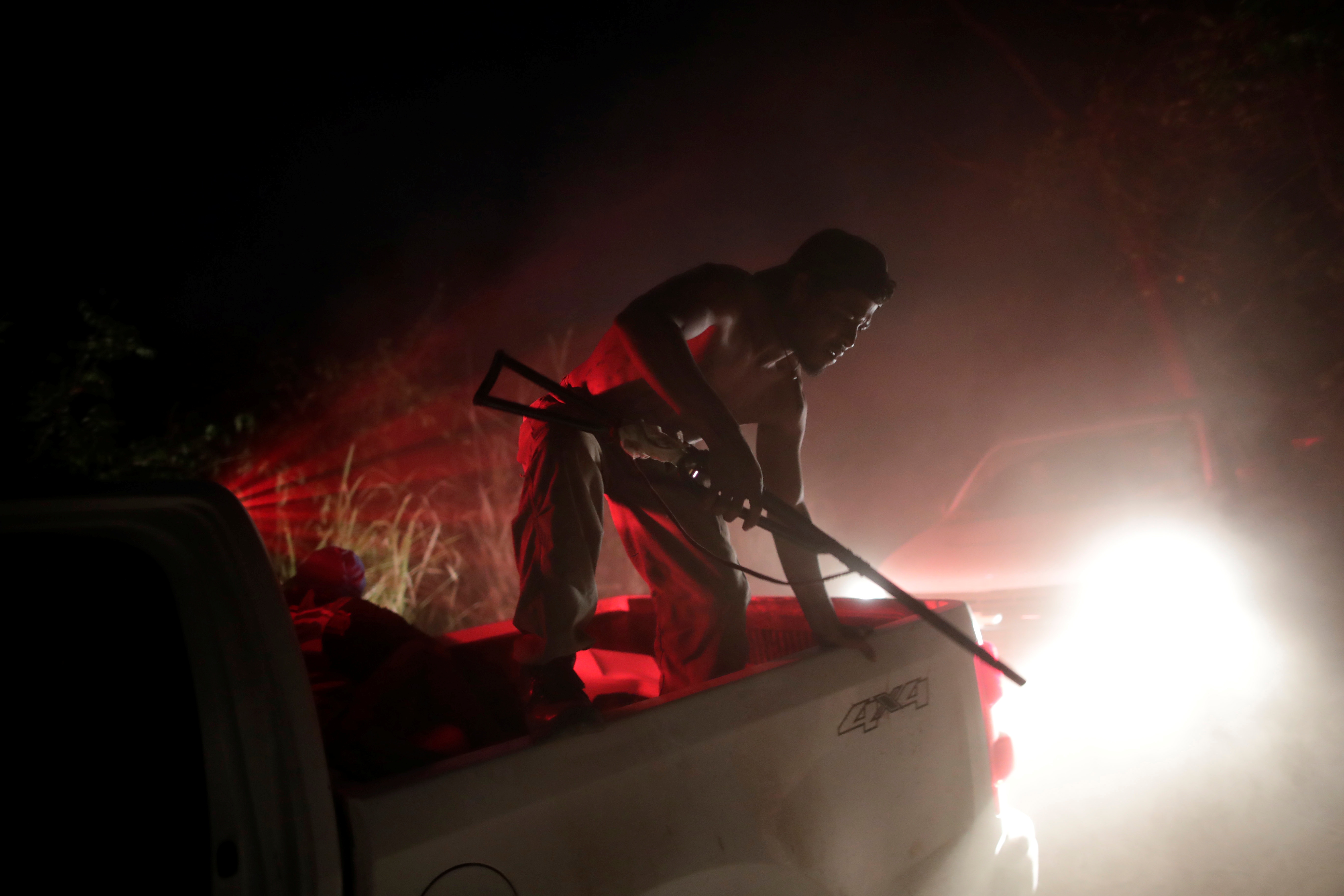 tho dan Brazil bi giet hai anh 8