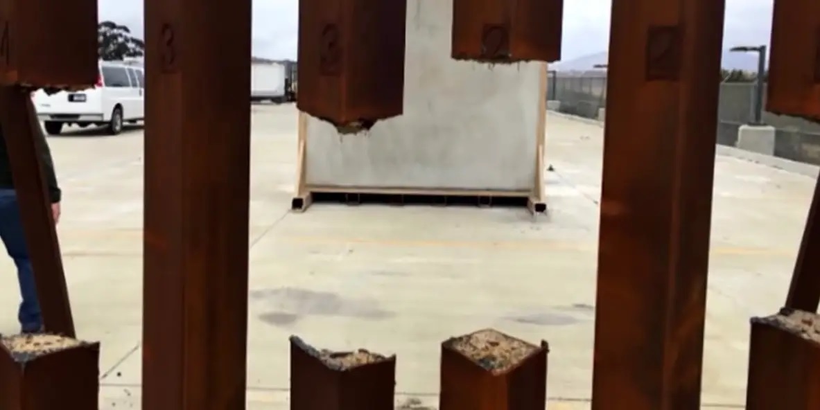 nguoi nhap cu Mexicu cat xuyen hang rao bien gioi anh 2