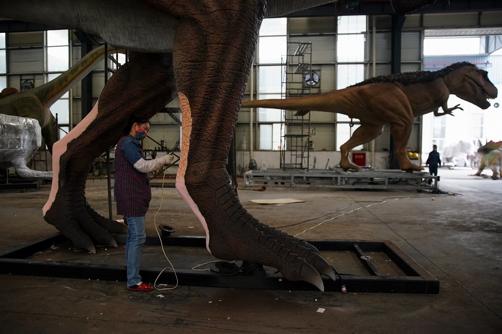 thu do san xuat khung long anh 3